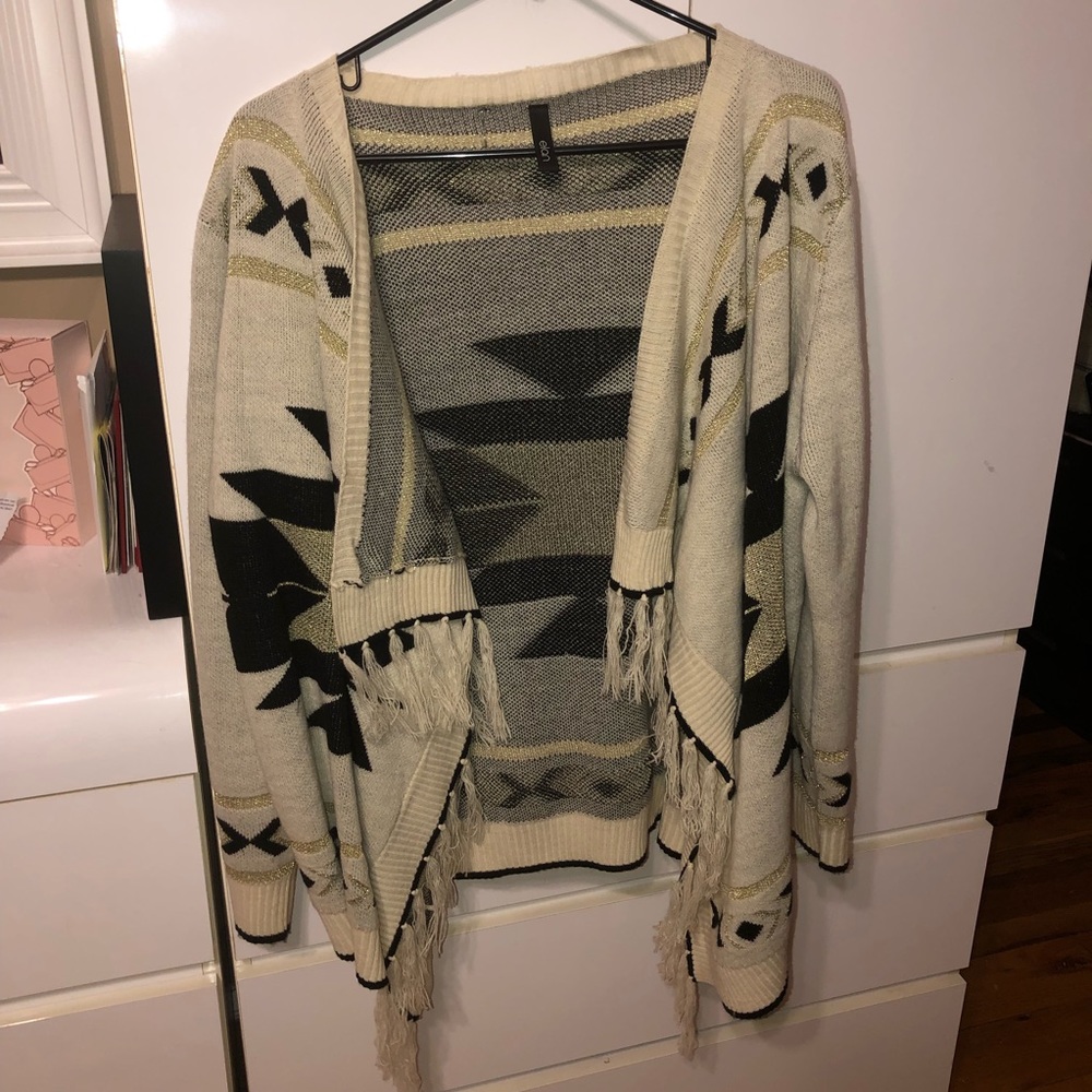 Aztec Pattern Fringe Cardigan - Picture 2 of 4
